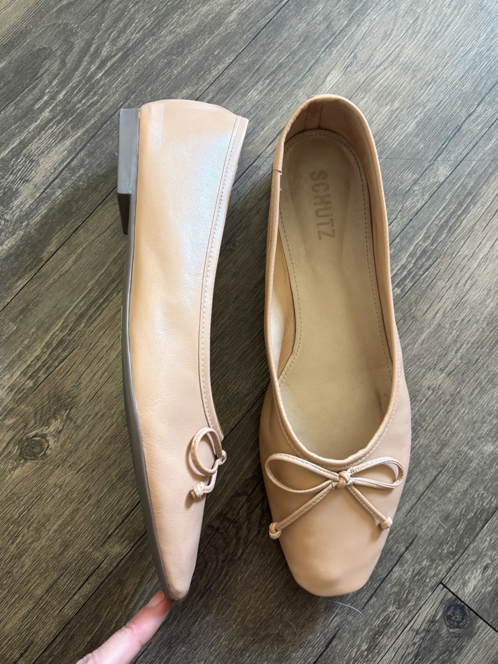 SCHUTZ Arissa Leather Bow Ballet Flats - Honey Beige